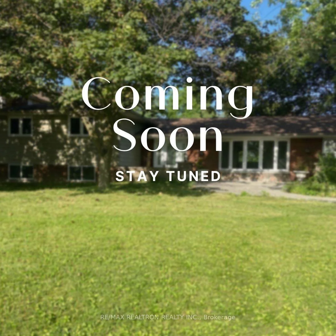 Photo 3 of 41 Hamilton Drive, Newmarket, Huron Heights-Leslie Valley — HOMEH