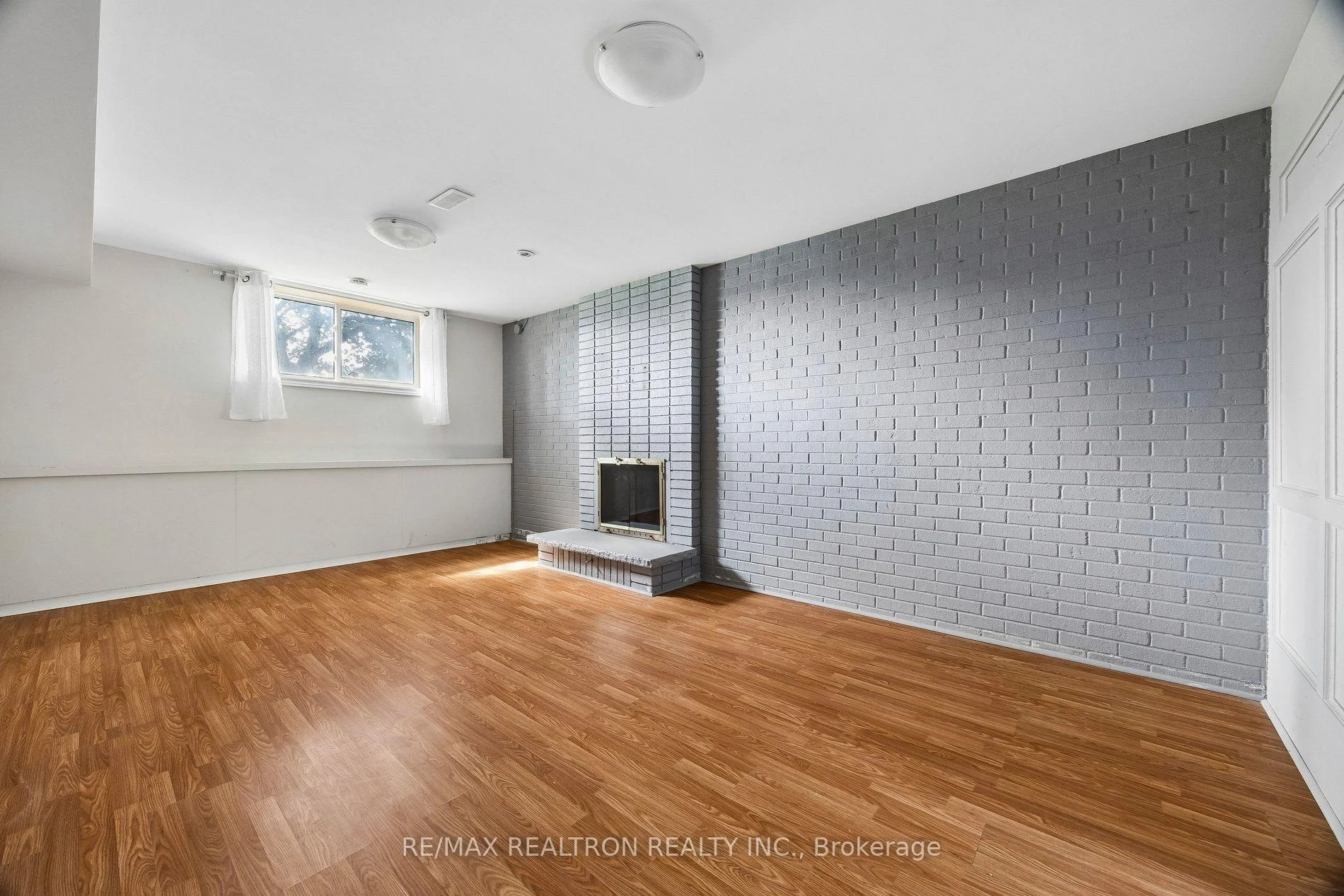 Photo 26 of 41 Hamilton Drive, Newmarket, Huron Heights-Leslie Valley — HOMEH