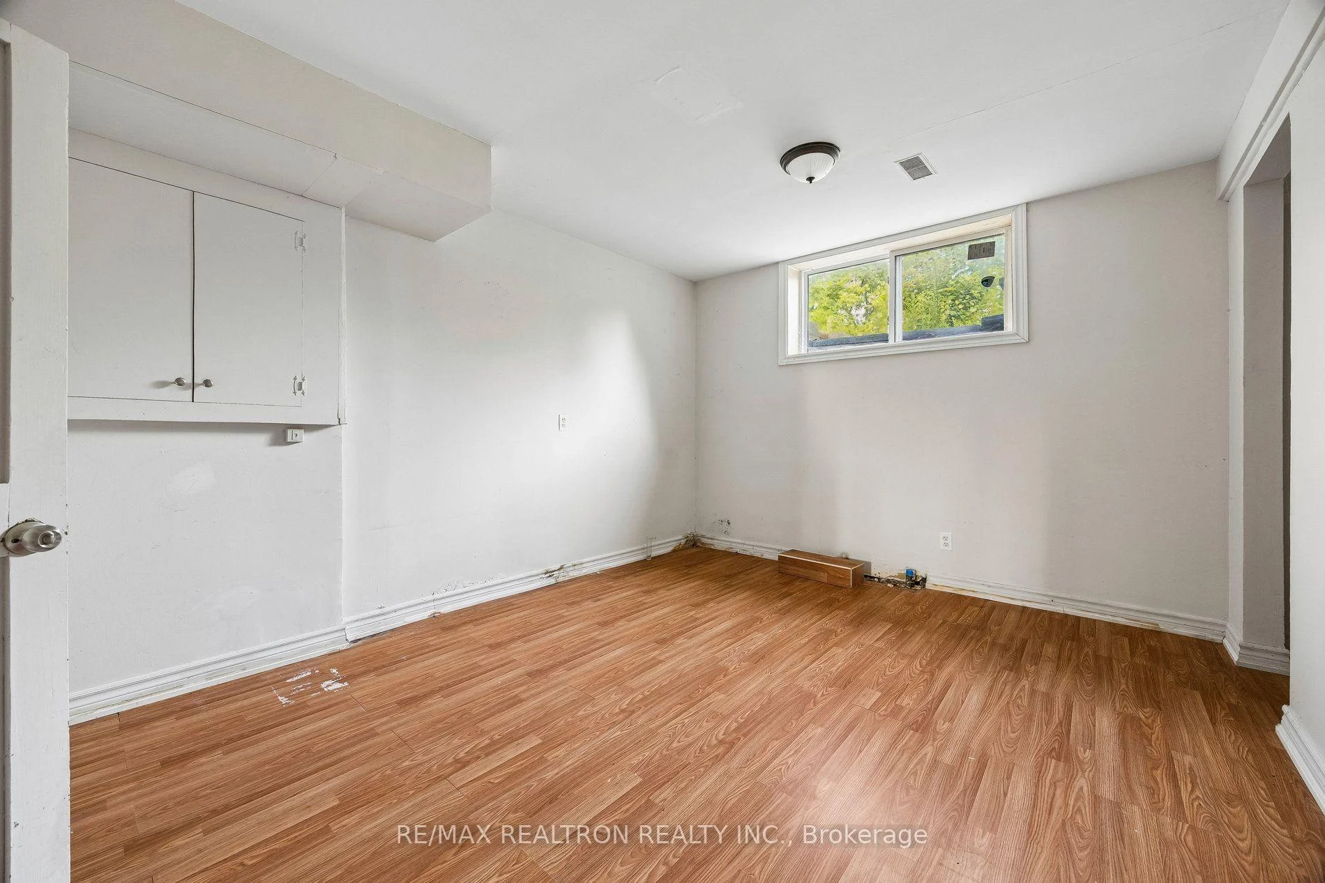 Photo 27 of 41 Hamilton Drive, Newmarket, Huron Heights-Leslie Valley — HOMEH