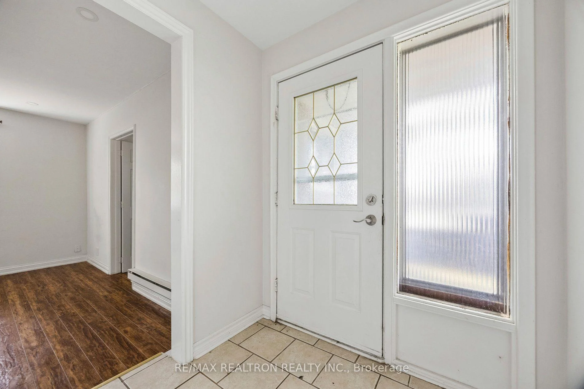 Photo 32 of 41 Hamilton Drive, Newmarket, Huron Heights-Leslie Valley — HOMEH