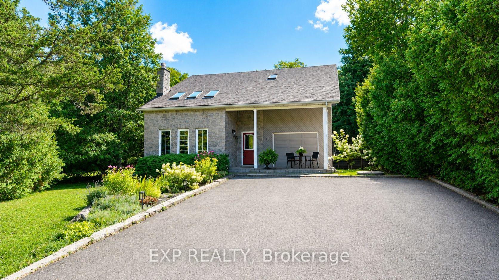 Photo of 49 King Street W