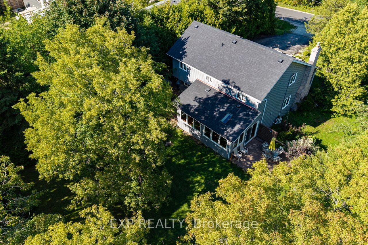 Photo 7 of 49 King Street W, Blue Mountains — HOMEH