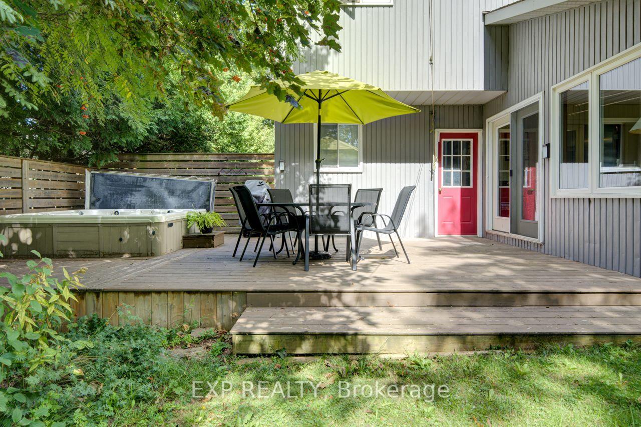 Photo 42 of 49 King Street W, Blue Mountains — HOMEH