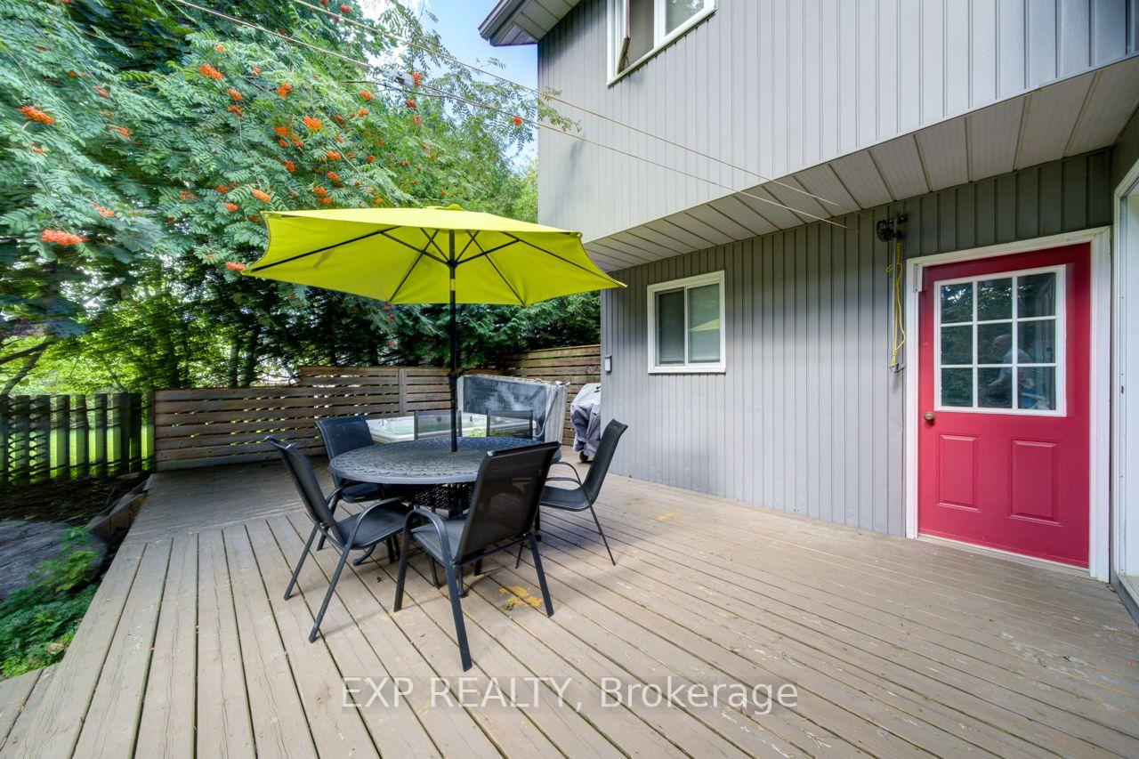 Photo 44 of 49 King Street W, Blue Mountains — HOMEH