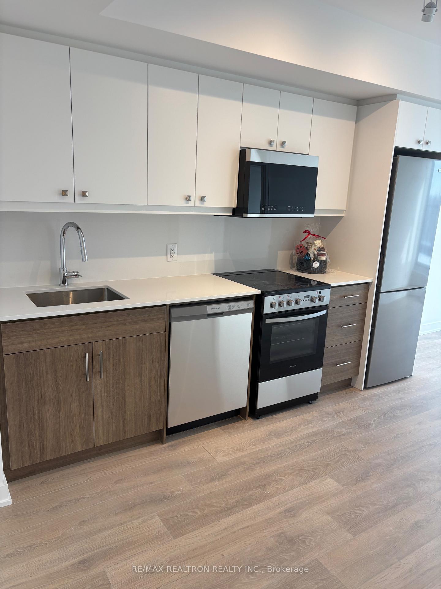 Photo 22 of Unit 904, 2 Manderley Drive, Scarborough, Birchcliffe-Cliffside — HOMEH