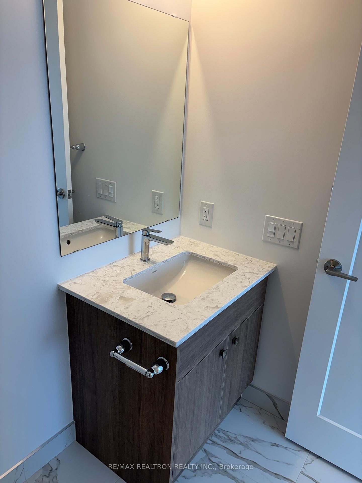 Photo 35 of Unit 904, 2 Manderley Drive, Scarborough, Birchcliffe-Cliffside — HOMEH