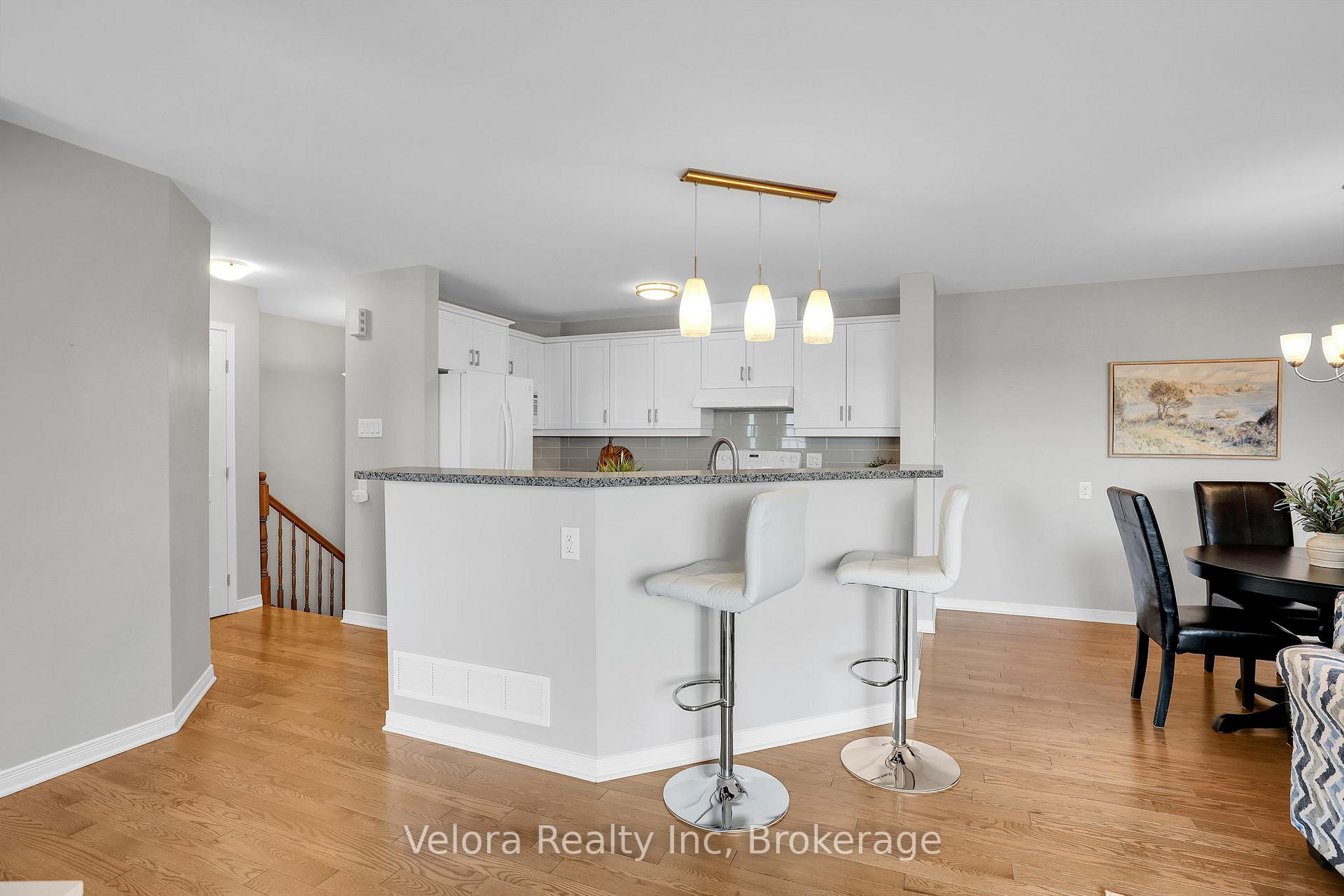 Photo 9 of Unit 209, 3275 Saint Joseph Boulevard, Ottawa, Bilberry Creek/Queenswood Heights — HOMEH