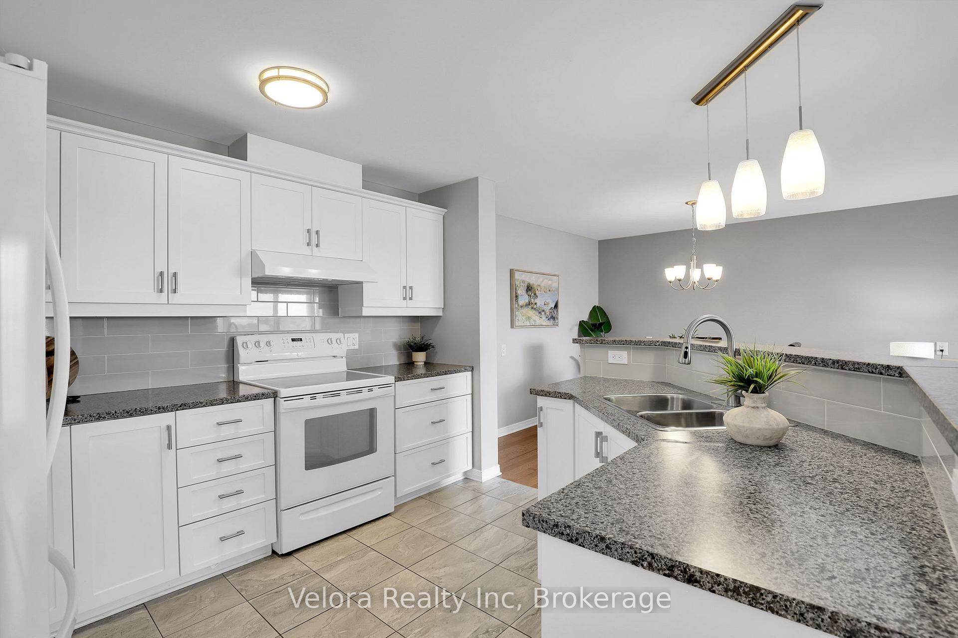 Photo 10 of Unit 209, 3275 Saint Joseph Boulevard, Ottawa, Bilberry Creek/Queenswood Heights — HOMEH
