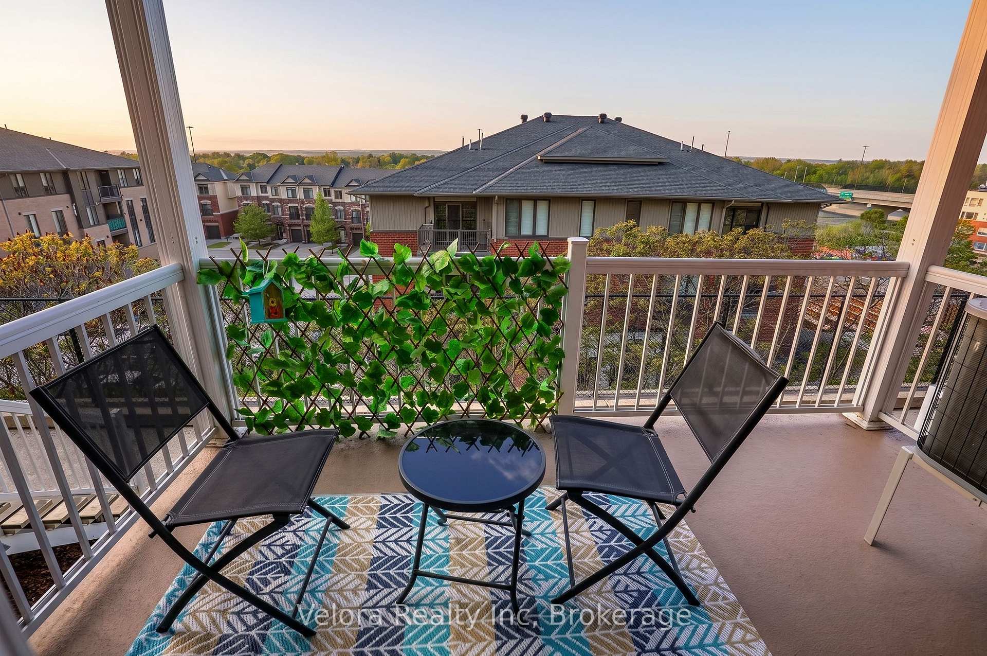 Photo 15 of Unit 209, 3275 Saint Joseph Boulevard, Ottawa, Bilberry Creek/Queenswood Heights — HOMEH