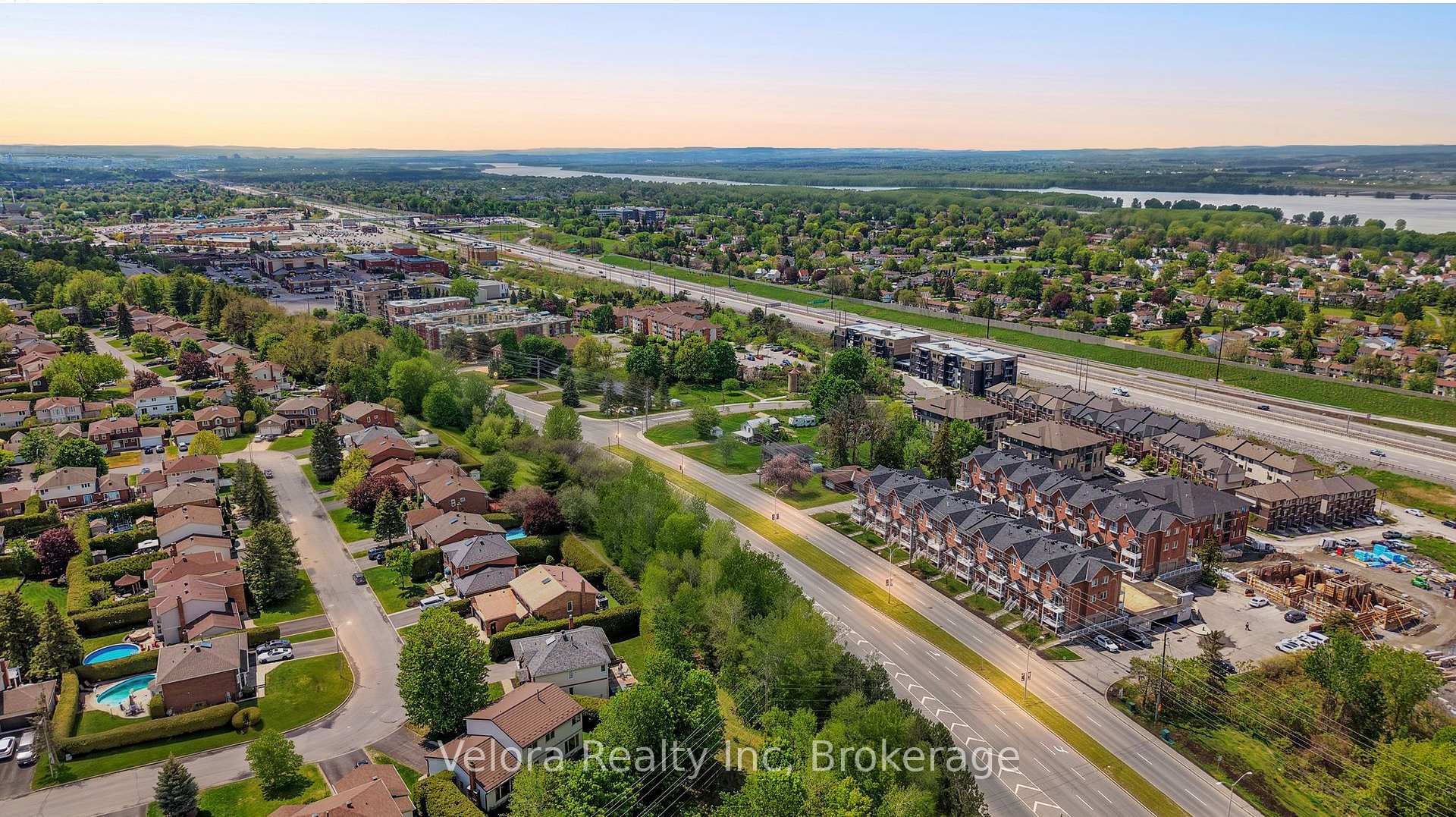 Photo 30 of Unit 209, 3275 Saint Joseph Boulevard, Ottawa, Bilberry Creek/Queenswood Heights — HOMEH