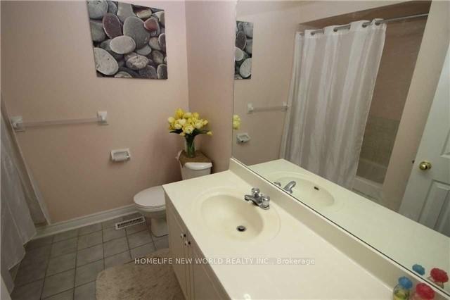 Photo 4 of 76 Pond Drive, Markham, Commerce Valley — HOMEH