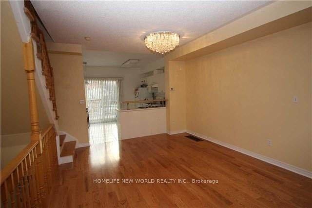 Photo 5 of 76 Pond Drive, Markham, Commerce Valley — HOMEH