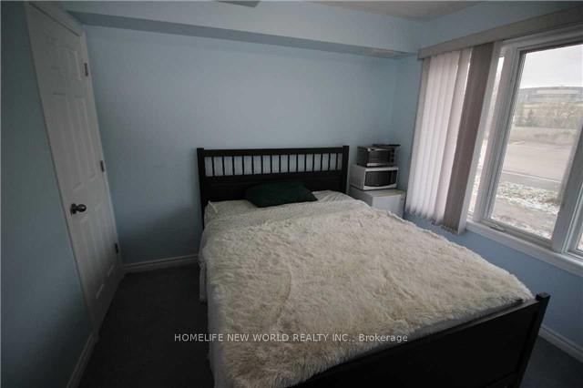 Photo 6 of 76 Pond Drive, Markham, Commerce Valley — HOMEH