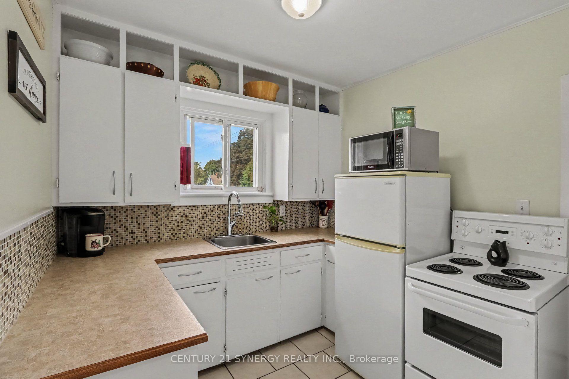 Photo 11 of 30 James Street, Smiths Falls, Smiths Falls — HOMEH