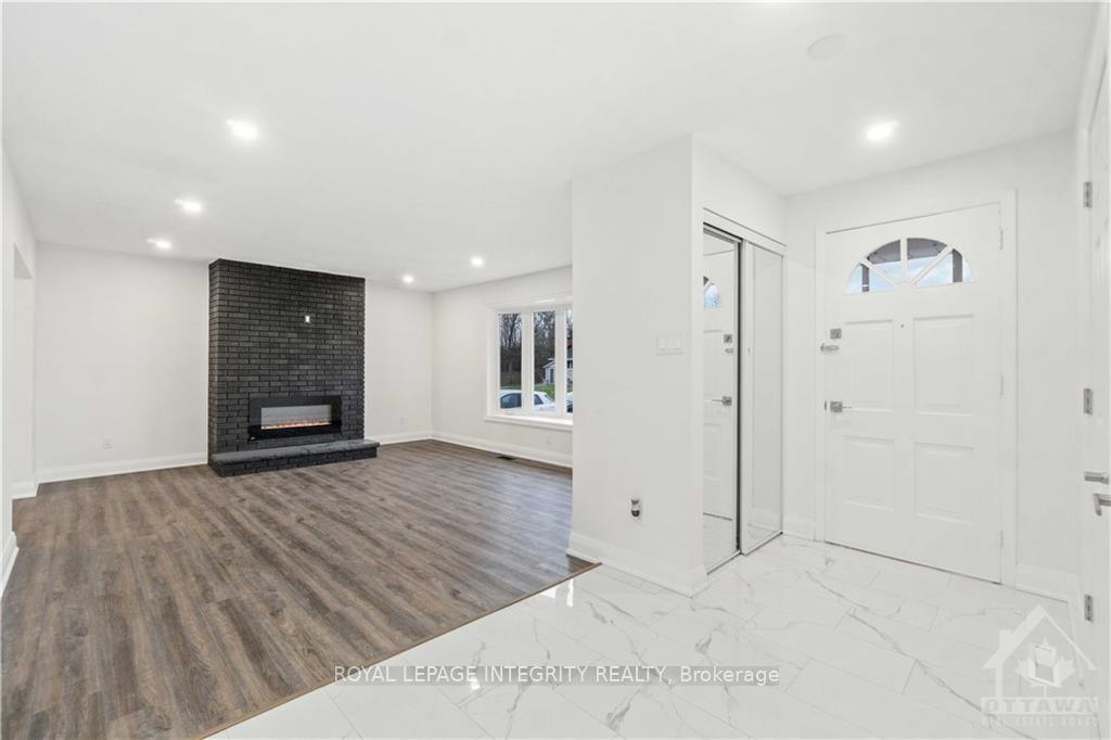 Photo 5 of Unit A, 25 Newhaven Street, Ottawa, Manordale — HOMEH