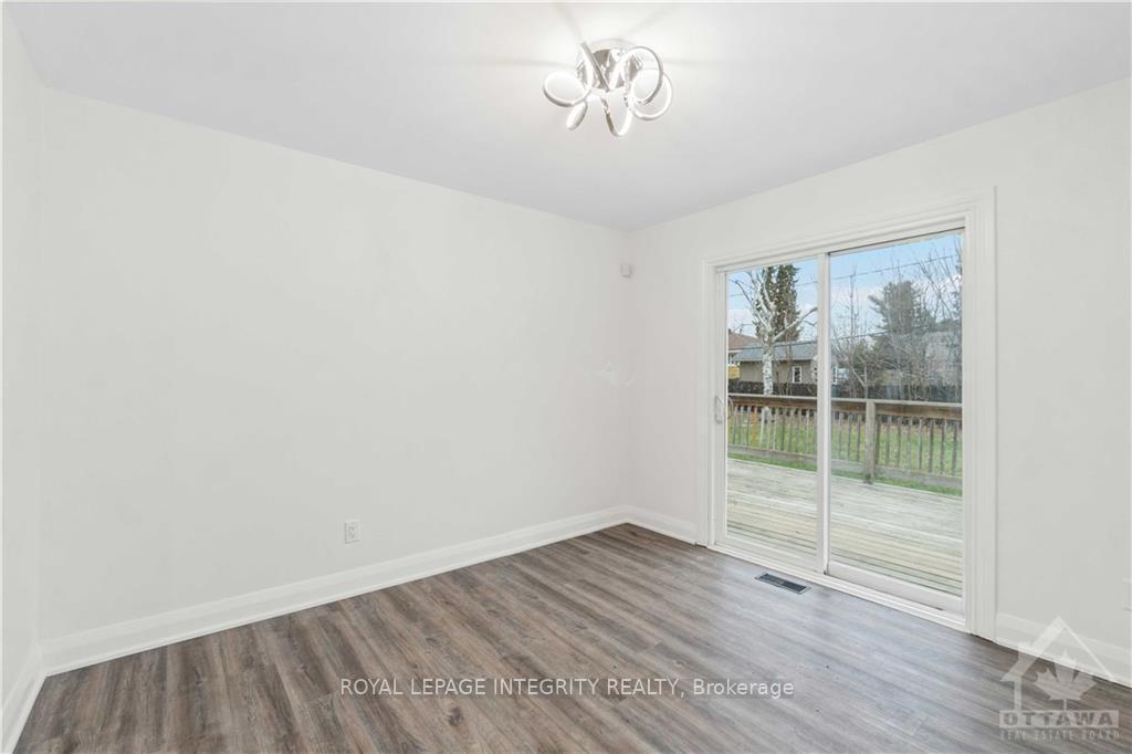 Photo 8 of Unit A, 25 Newhaven Street, Ottawa, Manordale — HOMEH