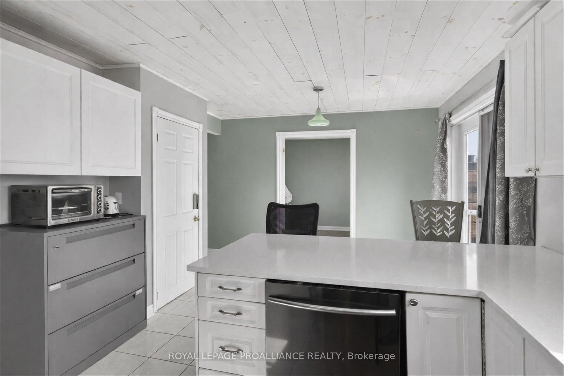 Photo 16 of 1539 Cherryhill Road, Peterborough, Monaghan Ward 2 — HOMEH