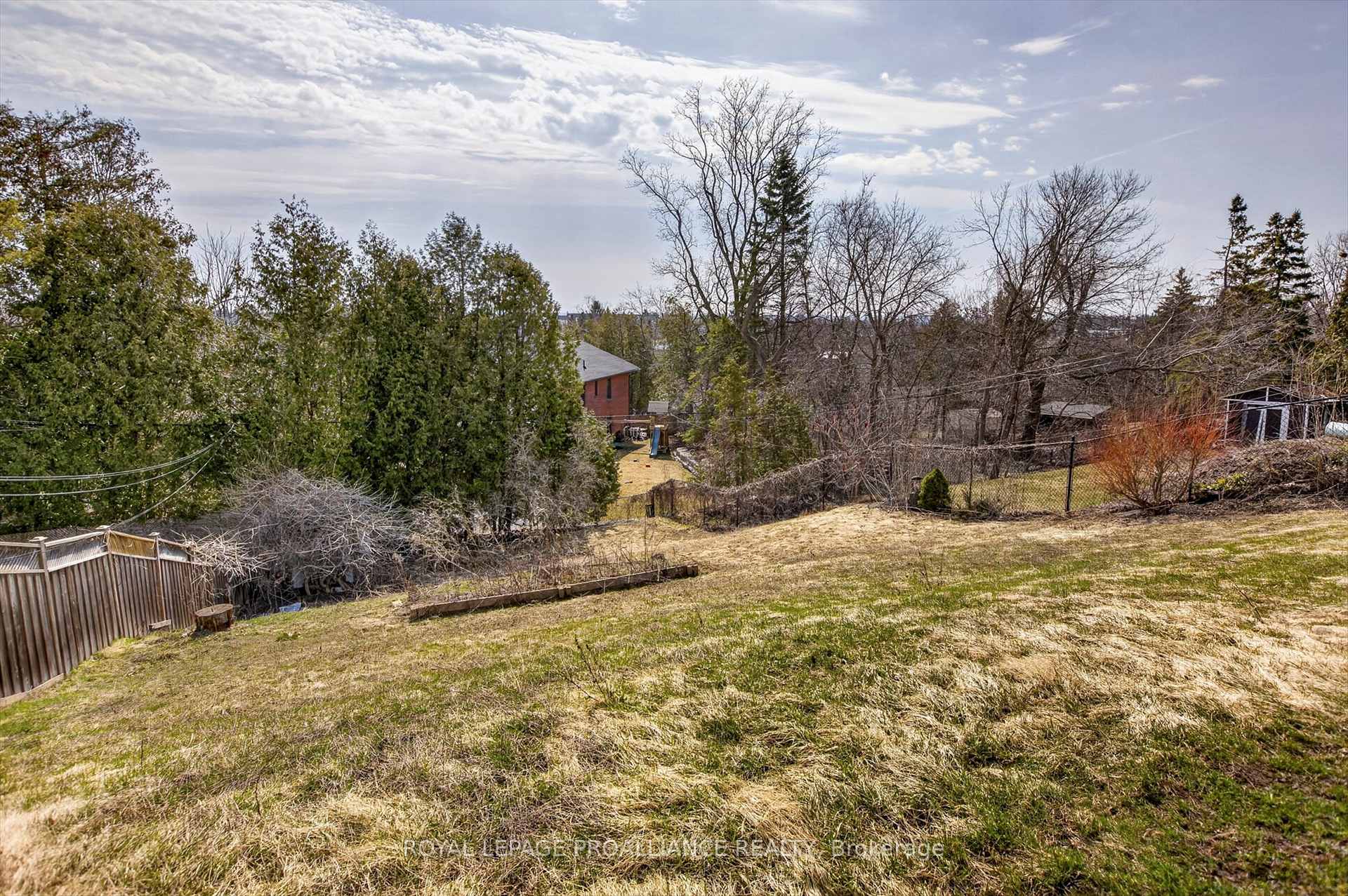 Photo 35 of 1539 Cherryhill Road, Peterborough, Monaghan Ward 2 — HOMEH