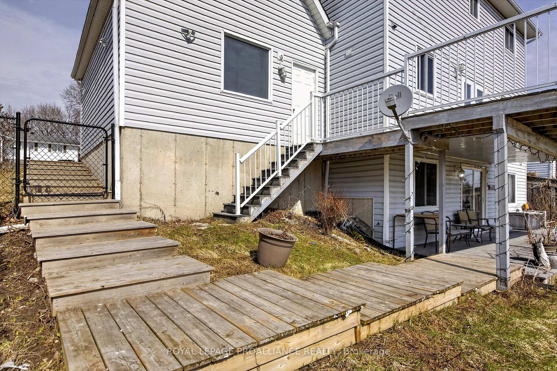 Photo 41 of 1539 Cherryhill Road, Peterborough, Monaghan Ward 2 — HOMEH