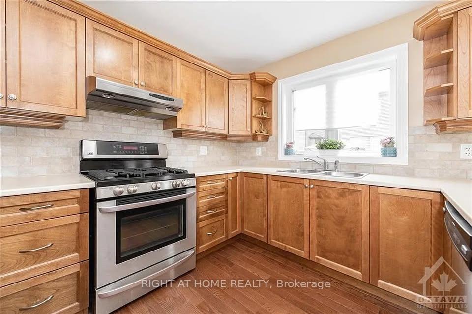 Photo 11 of 250 Tempest Drive, Ottawa, Stittsville (North) — HOMEH