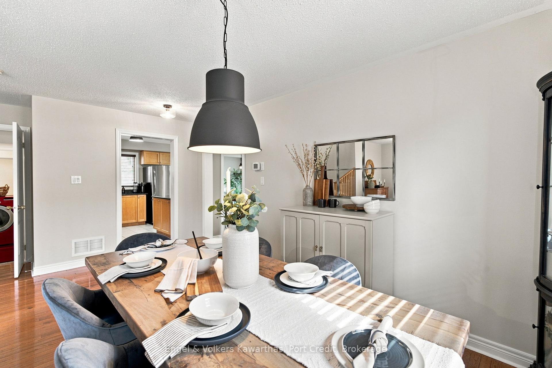 Photo 10 of 71 Beckett Crescent, Clarington, Courtice — HOMEH