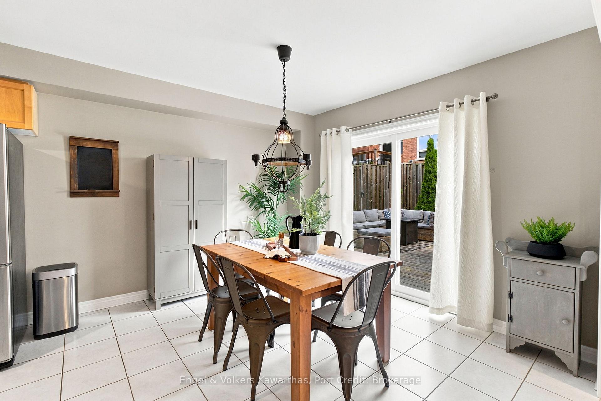 Photo 15 of 71 Beckett Crescent, Clarington, Courtice — HOMEH