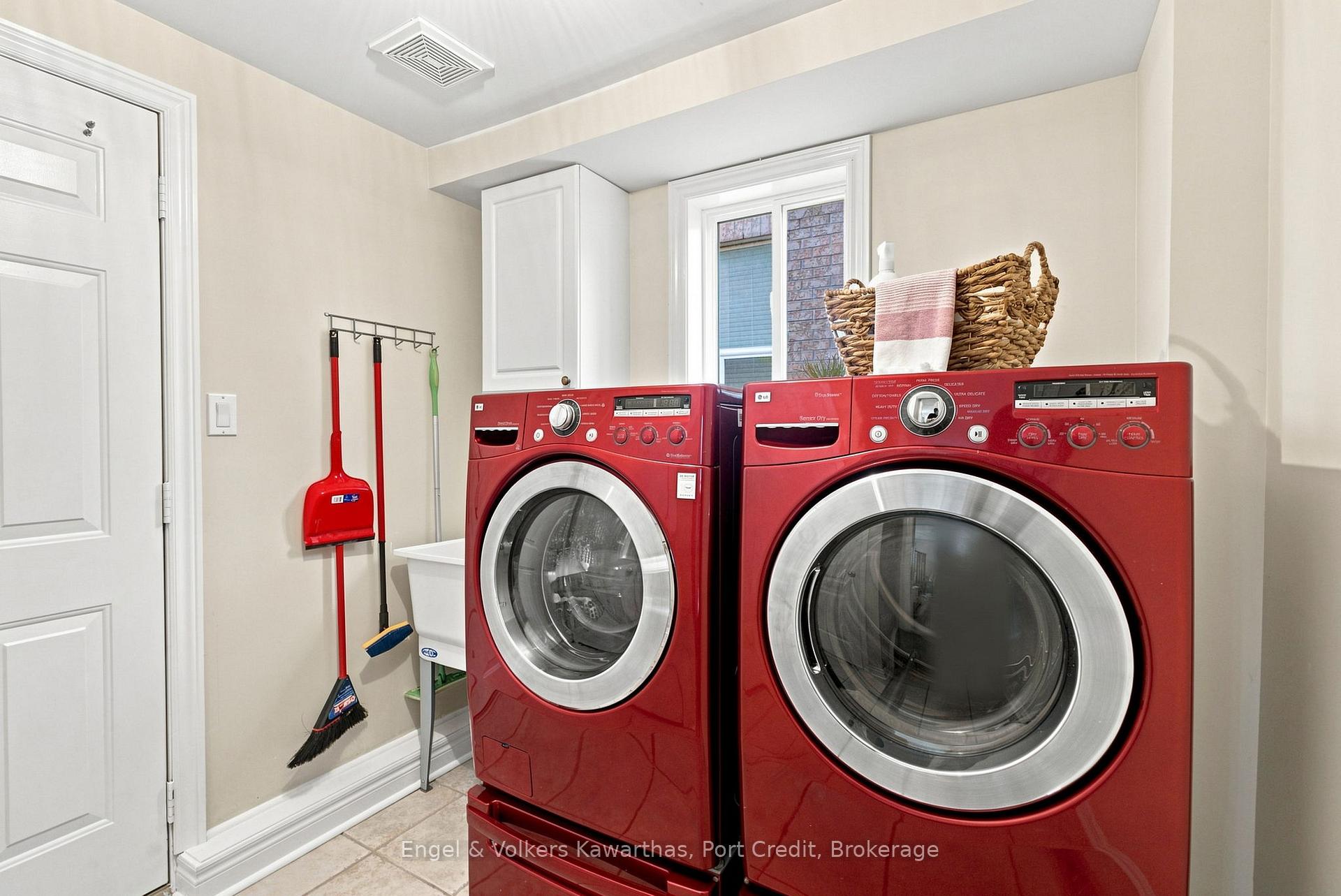 Photo 21 of 71 Beckett Crescent, Clarington, Courtice — HOMEH