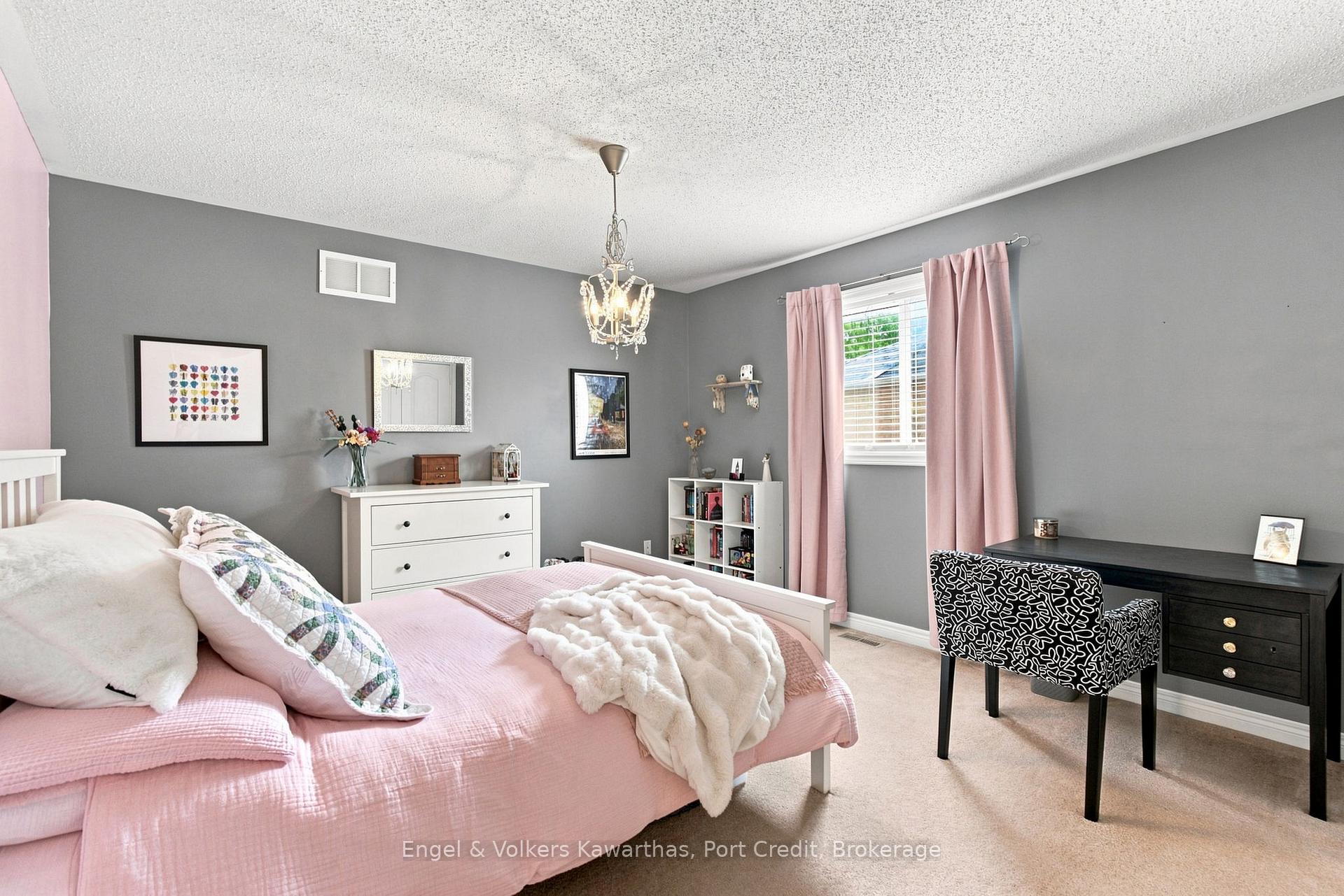 Photo 34 of 71 Beckett Crescent, Clarington, Courtice — HOMEH