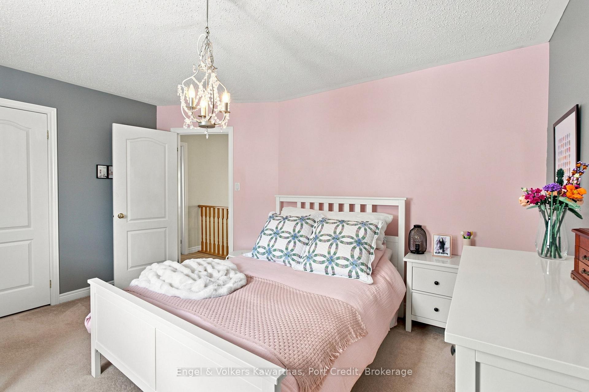 Photo 35 of 71 Beckett Crescent, Clarington, Courtice — HOMEH