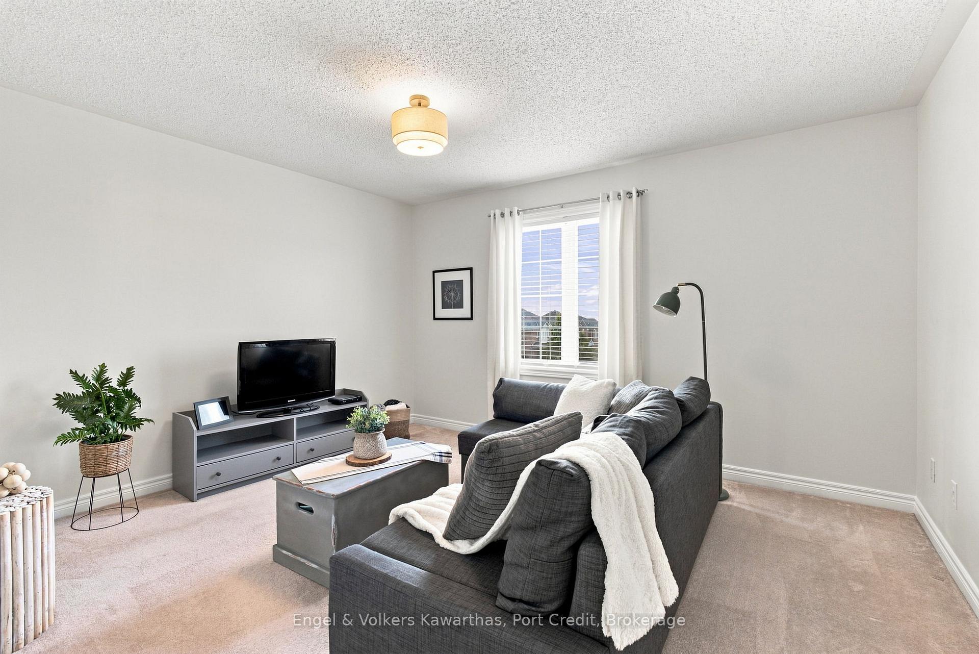 Photo 36 of 71 Beckett Crescent, Clarington, Courtice — HOMEH