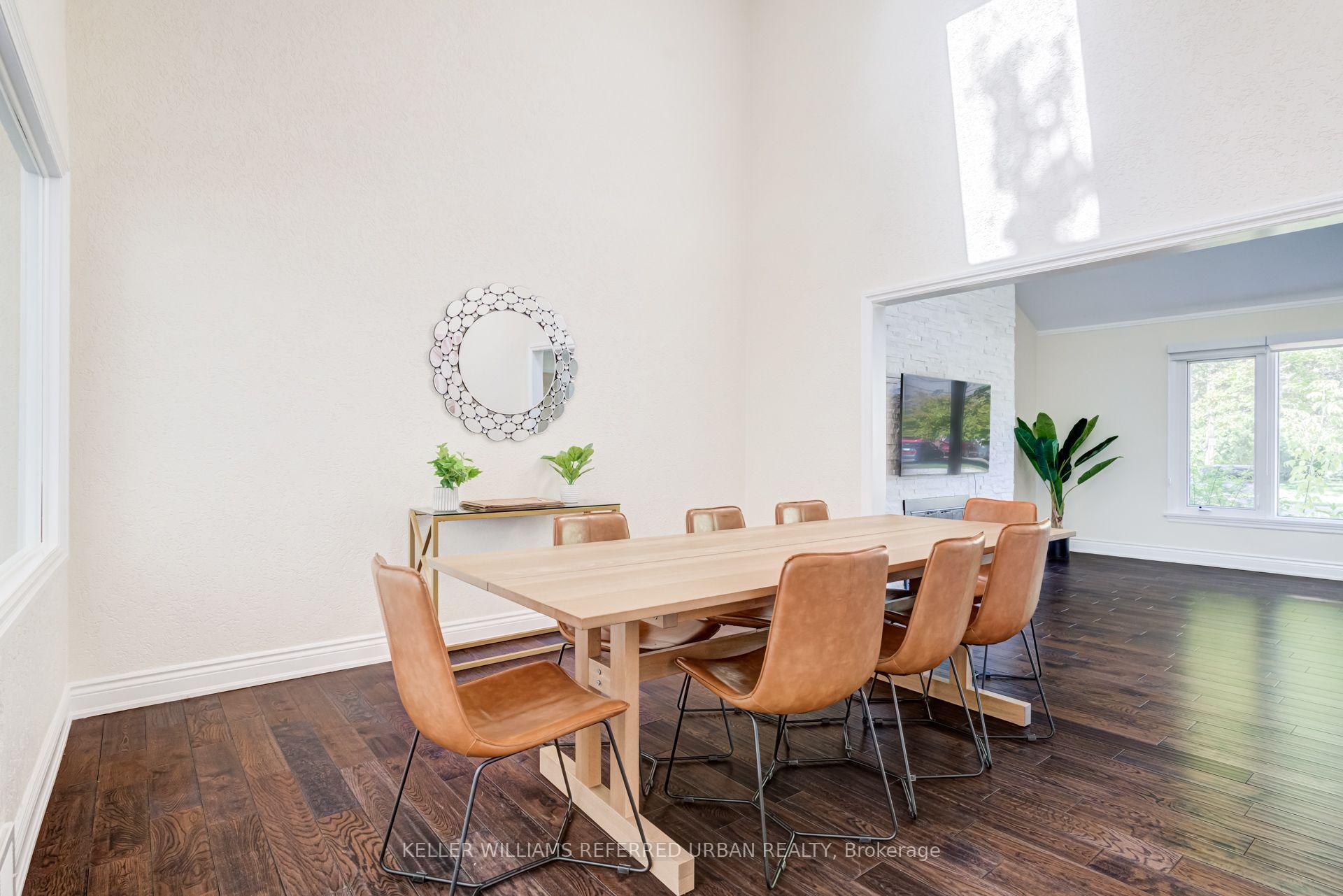 Photo 7 of 876 Parkland Avenue, Mississauga, Clarkson — HOMEH