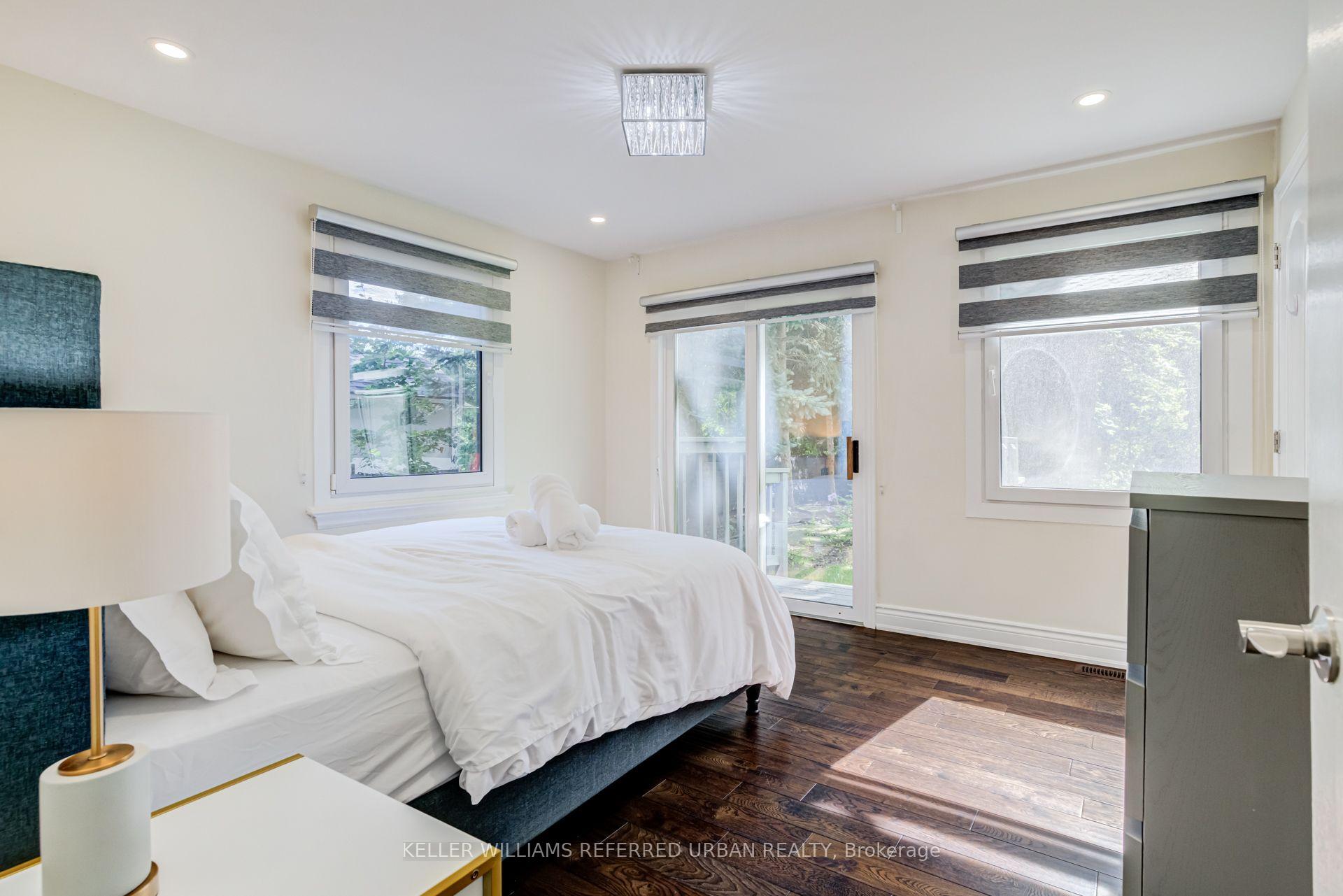 Photo 11 of 876 Parkland Avenue, Mississauga, Clarkson — HOMEH