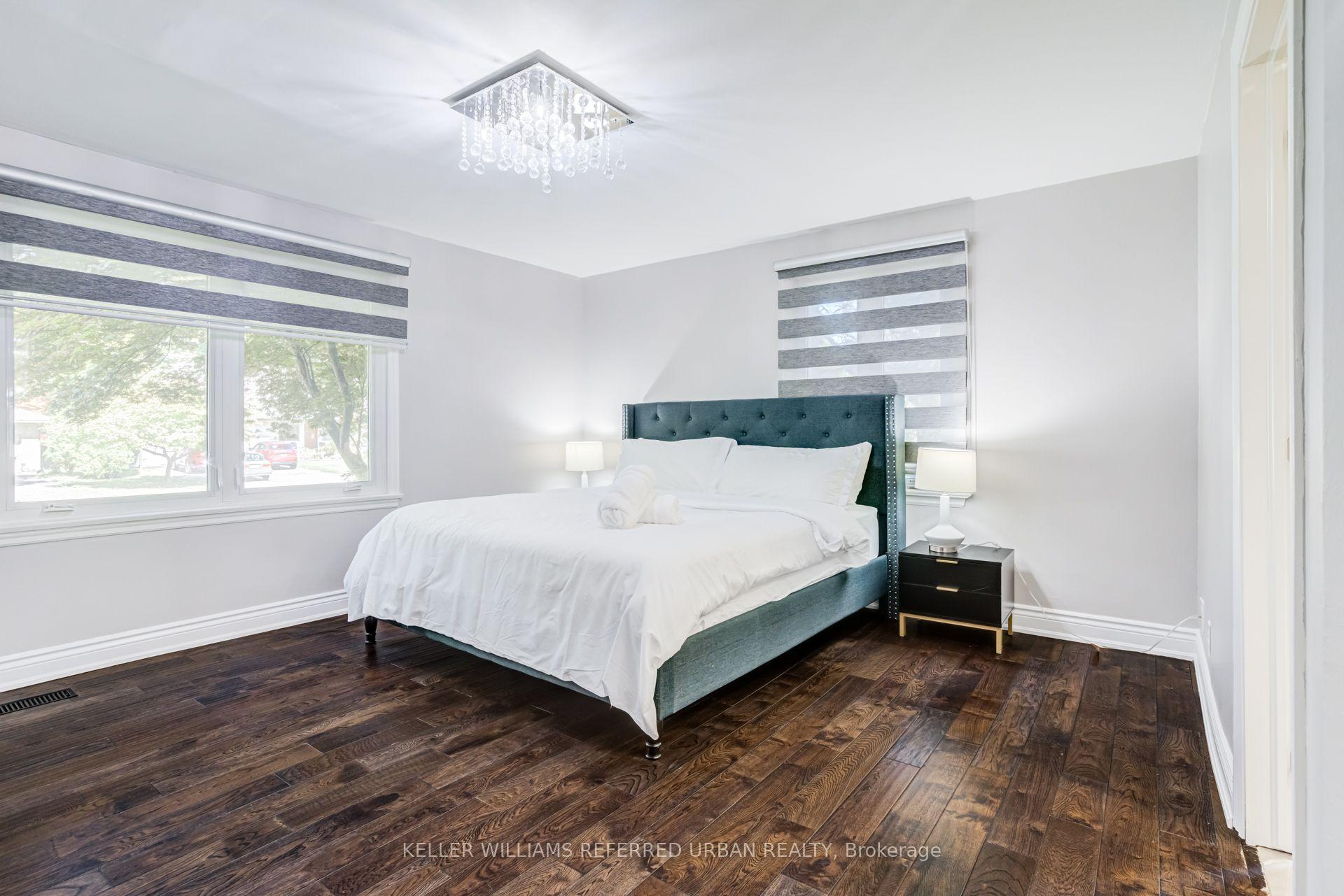 Photo 13 of 876 Parkland Avenue, Mississauga, Clarkson — HOMEH