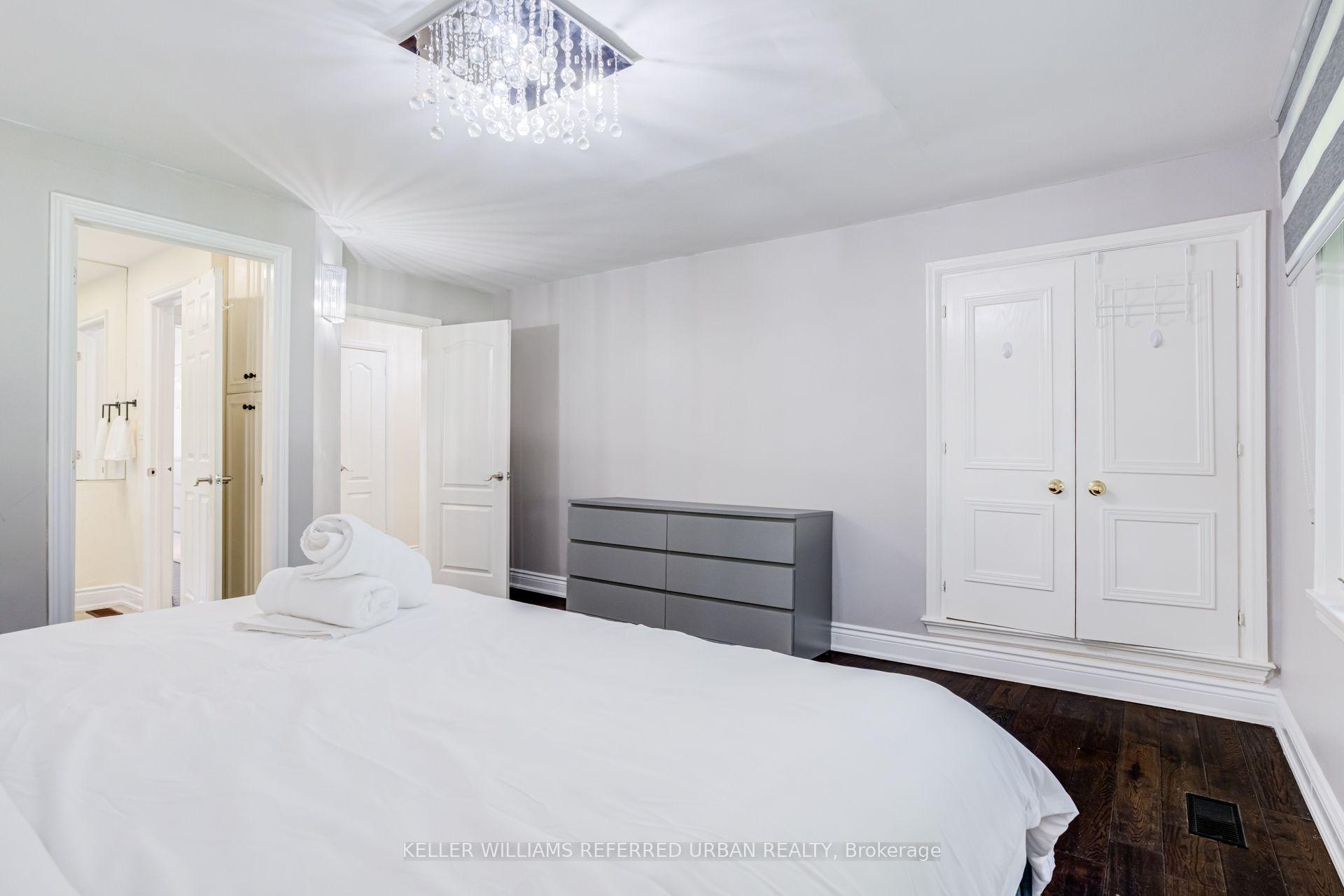 Photo 14 of 876 Parkland Avenue, Mississauga, Clarkson — HOMEH