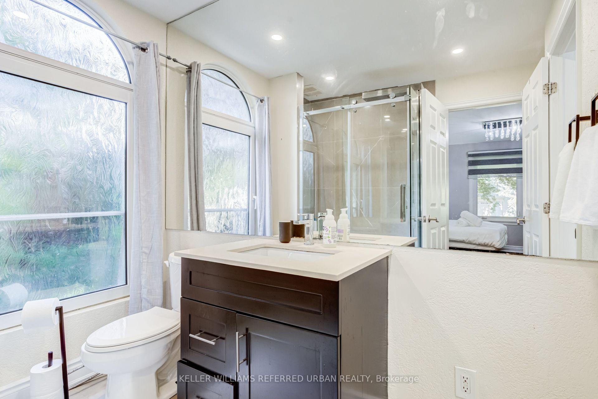 Photo 15 of 876 Parkland Avenue, Mississauga, Clarkson — HOMEH