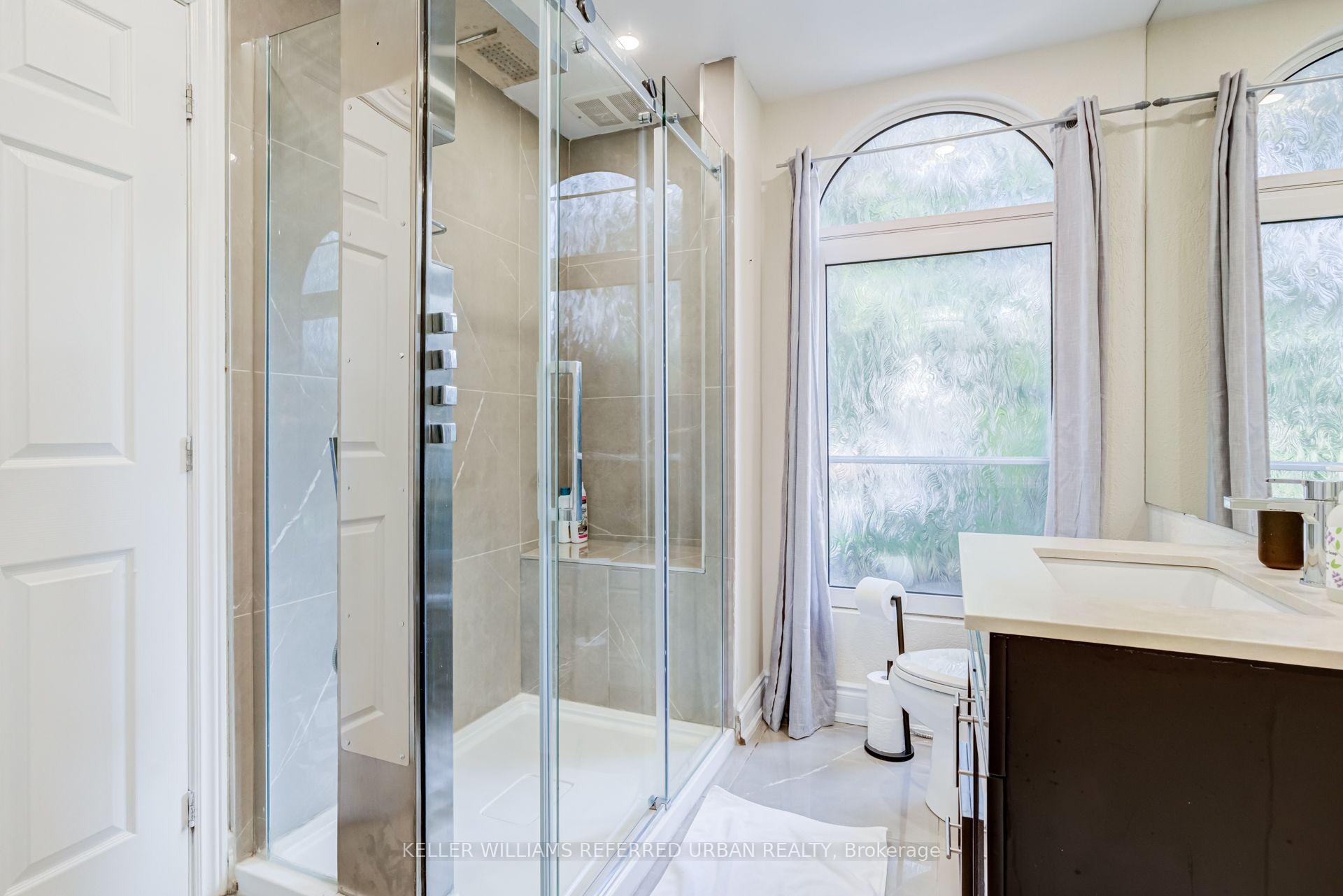 Photo 16 of 876 Parkland Avenue, Mississauga, Clarkson — HOMEH