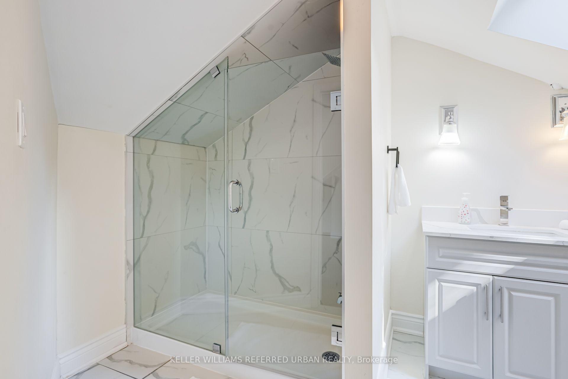 Photo 30 of 876 Parkland Avenue, Mississauga, Clarkson — HOMEH