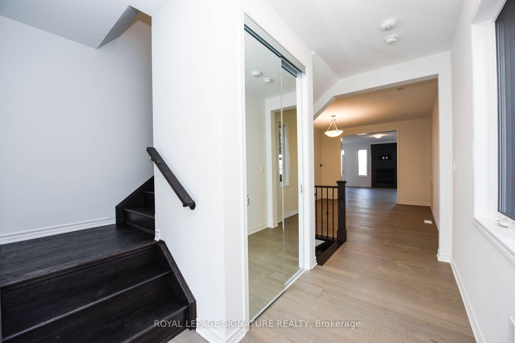 Photo 5 of 1579 Severn Drive, Milton, Bowes — HOMEH