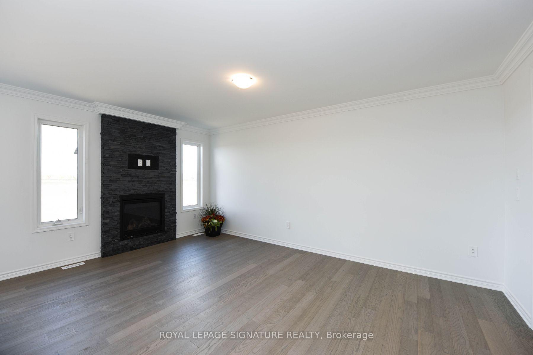 Photo 8 of 1579 Severn Drive, Milton, Bowes — HOMEH