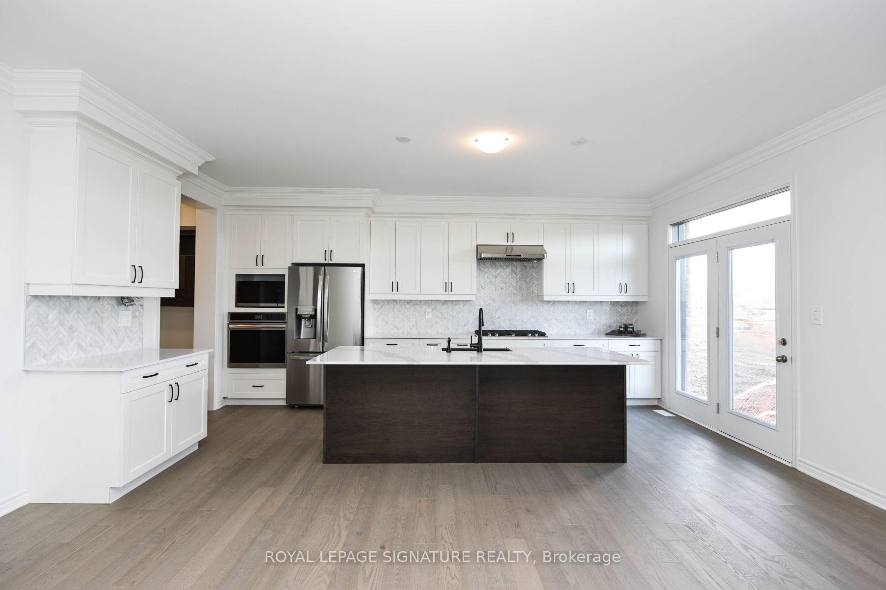 Photo 10 of 1579 Severn Drive, Milton, Bowes — HOMEH