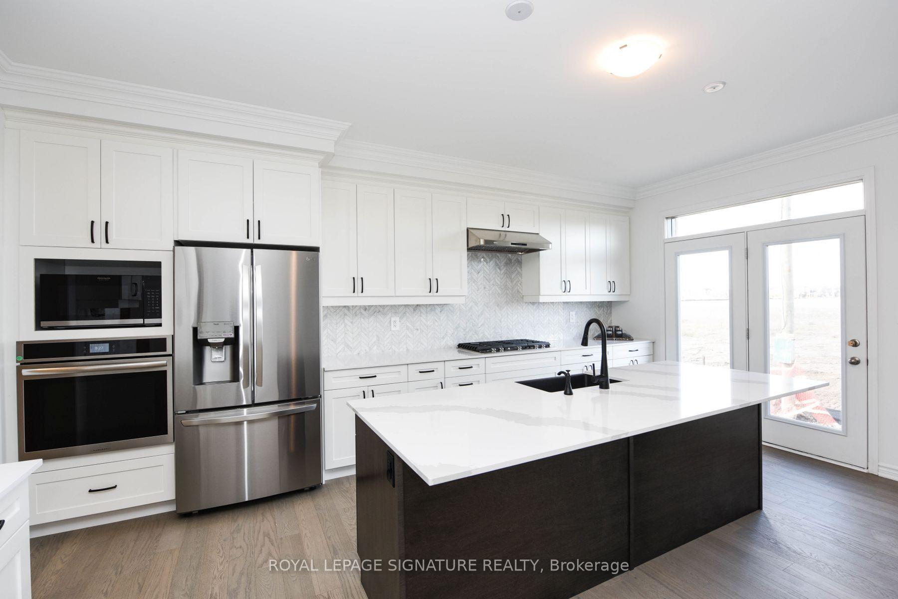 Photo 12 of 1579 Severn Drive, Milton, Bowes — HOMEH