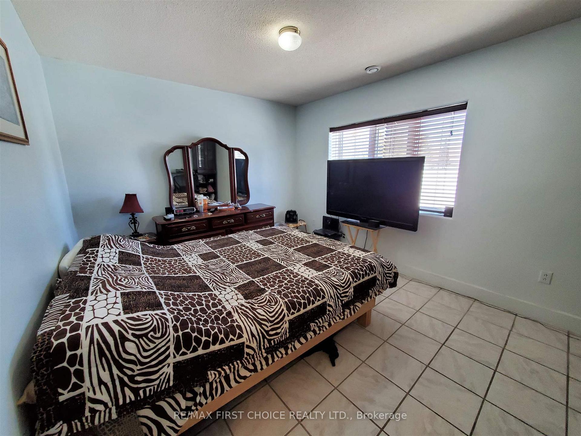 Photo 34 of 100 Queen Street, Chapple, TB-402 — HOMEH