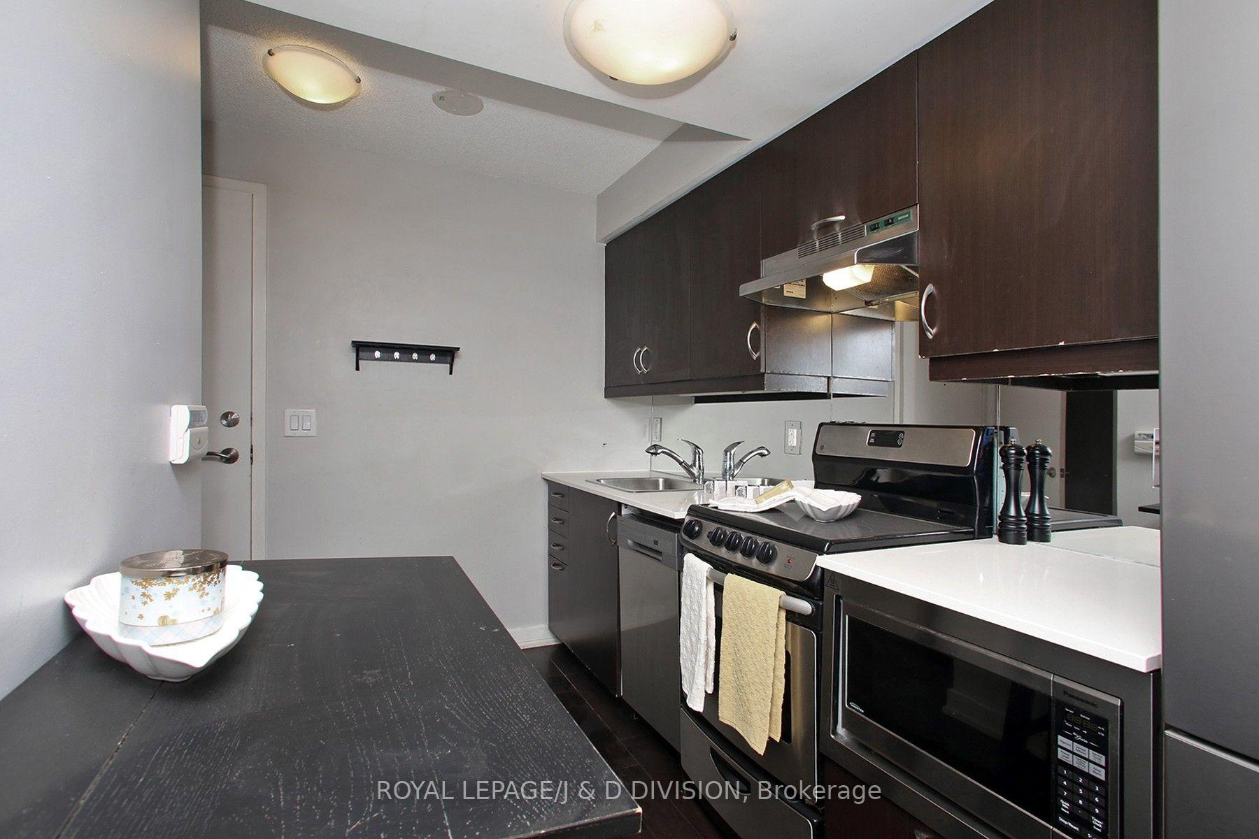 Photo 15 of Unit 304, 320 Richmond Street E, Toronto, Moss Park — HOMEH
