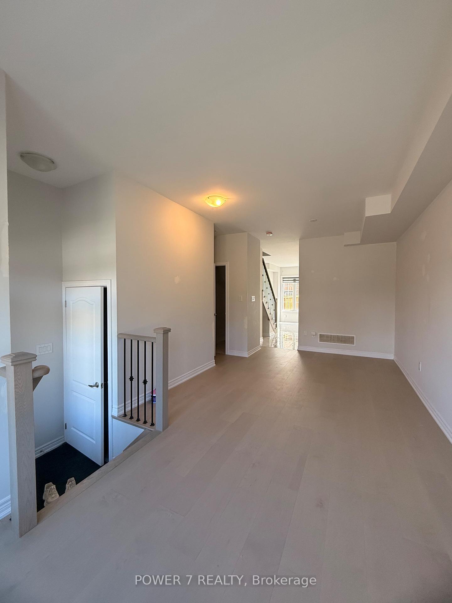 Photo 4 of 583 White's Hill Avenue, Markham, Cornell — HOMEH