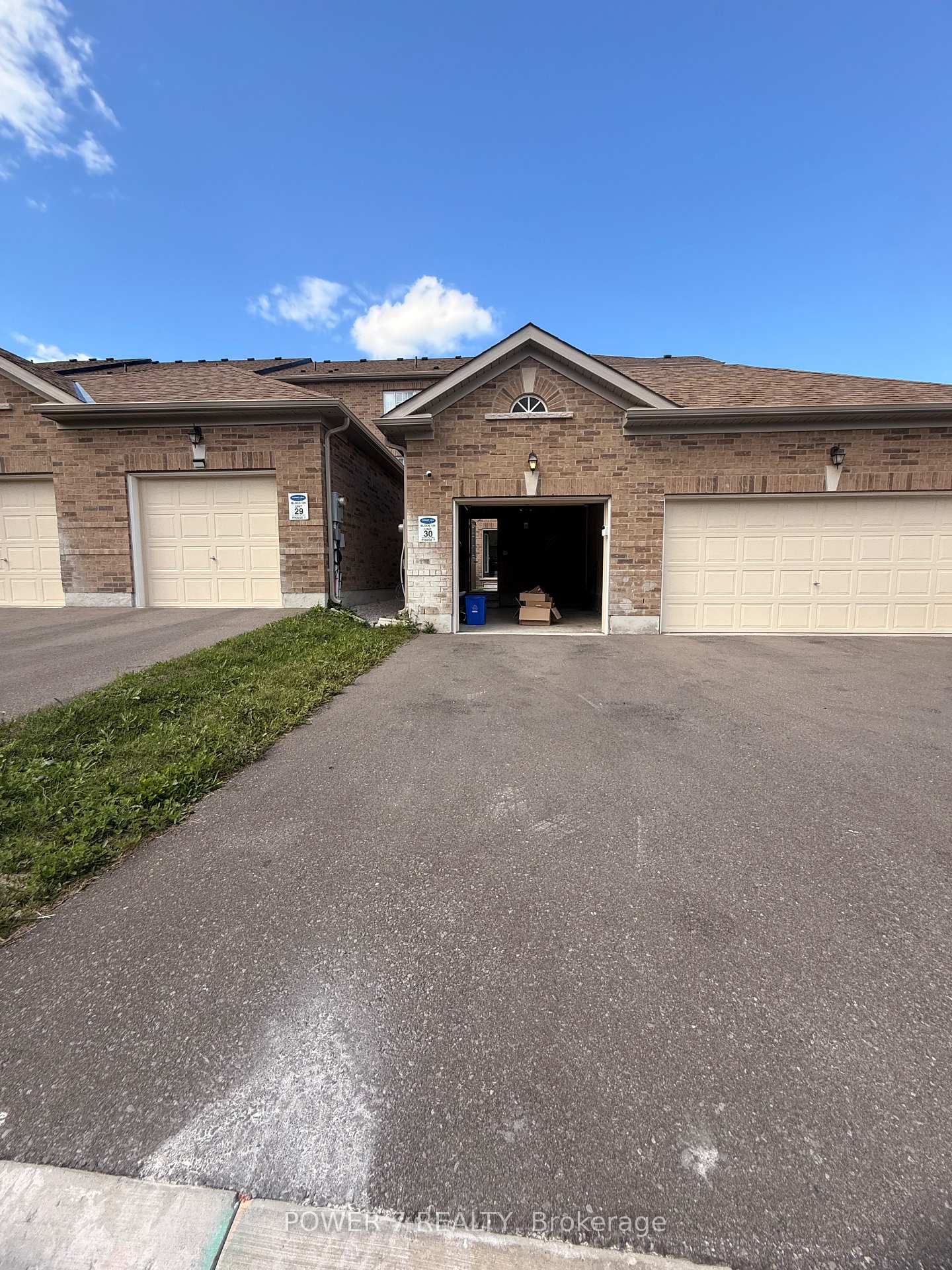 Photo 35 of 583 White's Hill Avenue, Markham, Cornell — HOMEH