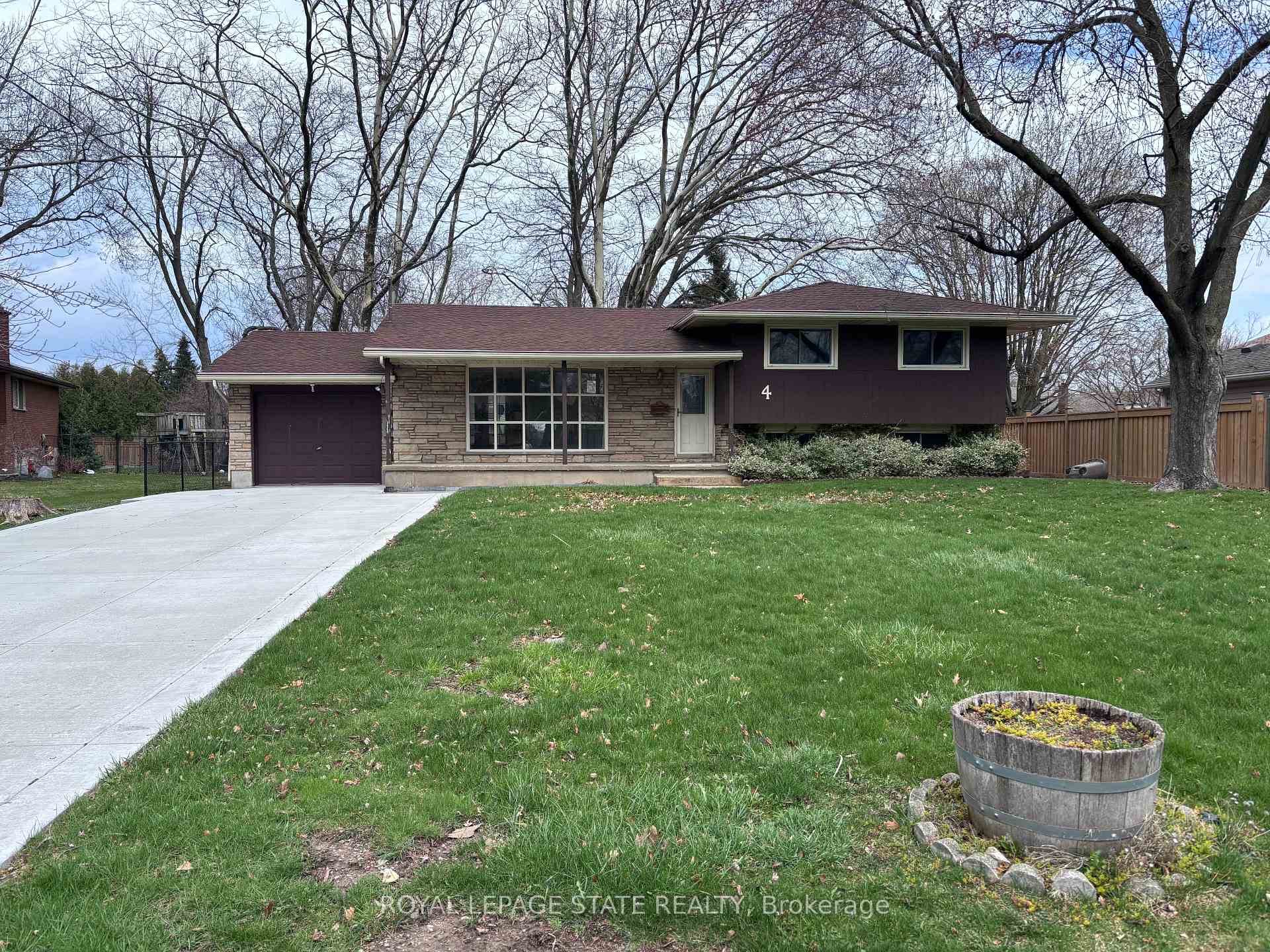 Photo of 4 Beechwood Court