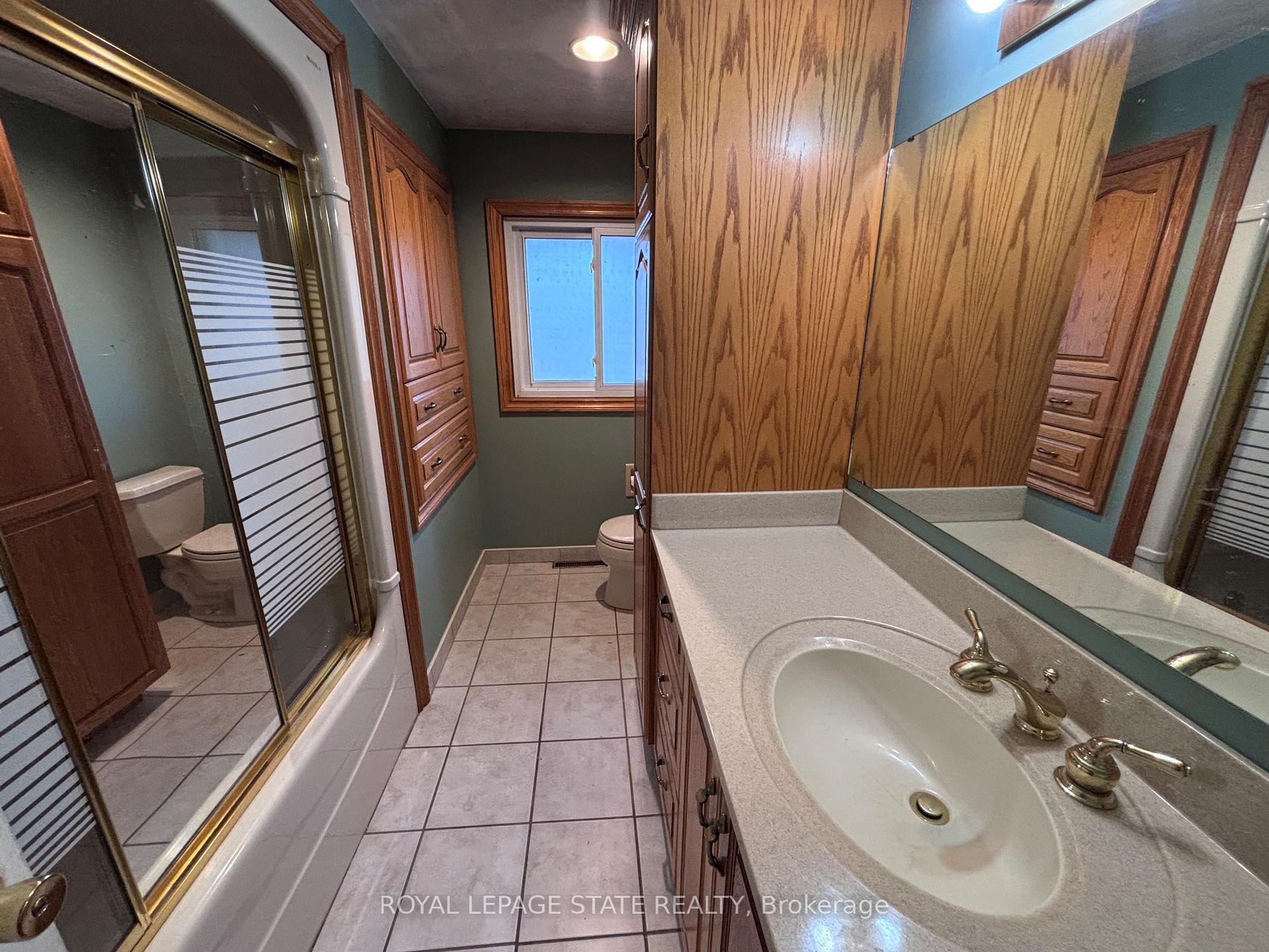 Photo 13 of 4 Beechwood Court, St. Catharines, Lakeshore — HOMEH