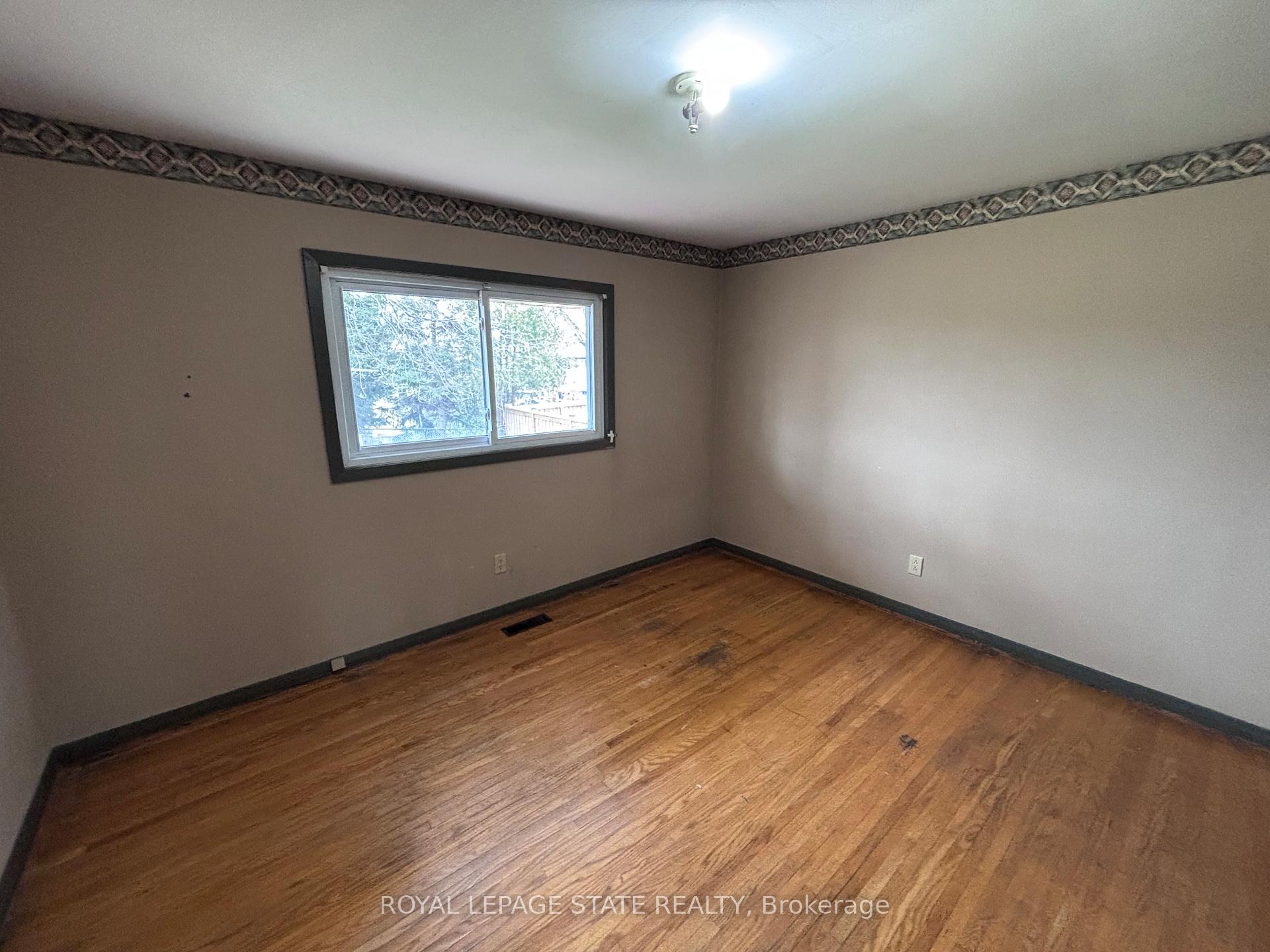 Photo 14 of 4 Beechwood Court, St. Catharines, Lakeshore — HOMEH