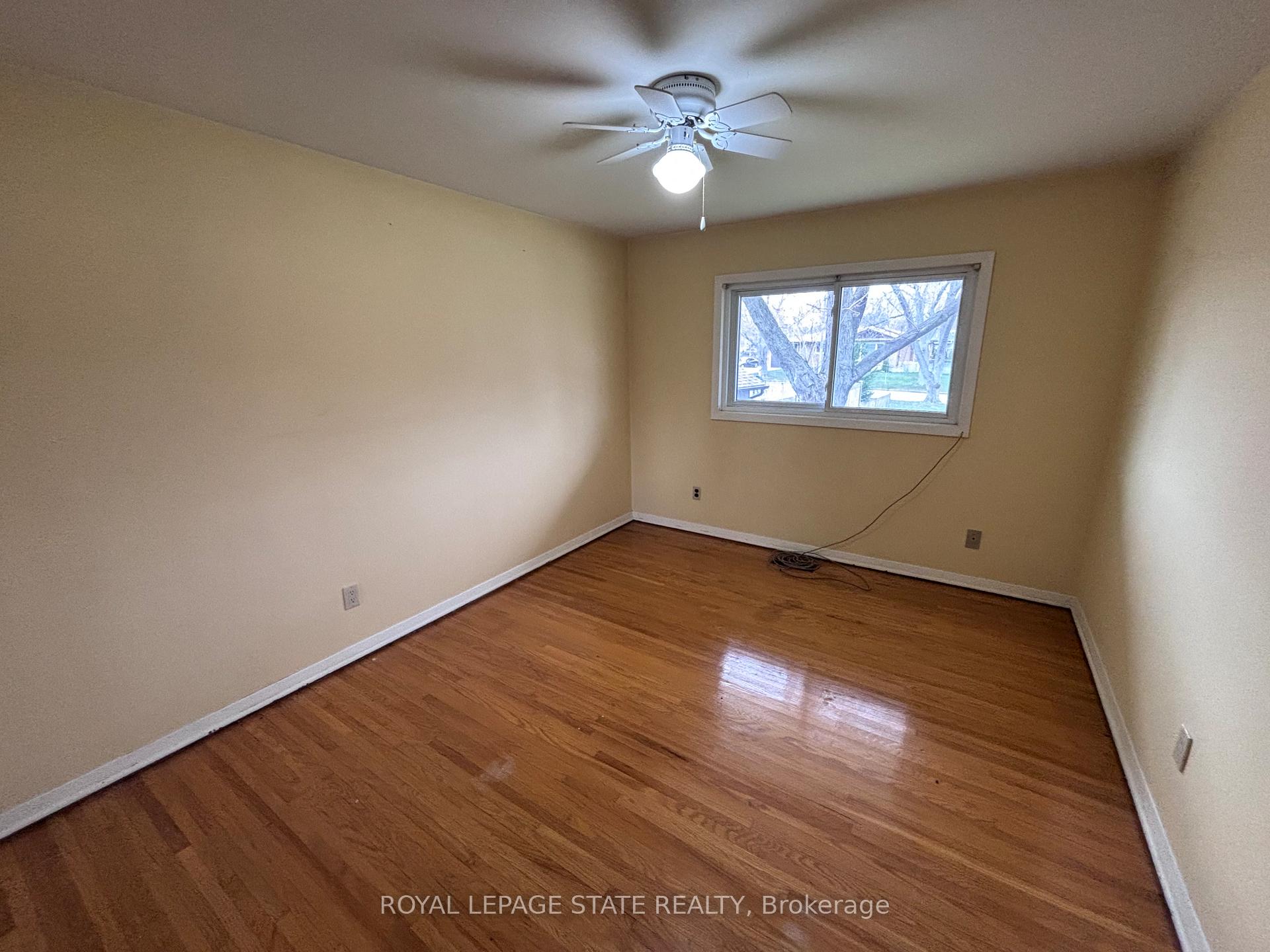 Photo 15 of 4 Beechwood Court, St. Catharines, Lakeshore — HOMEH