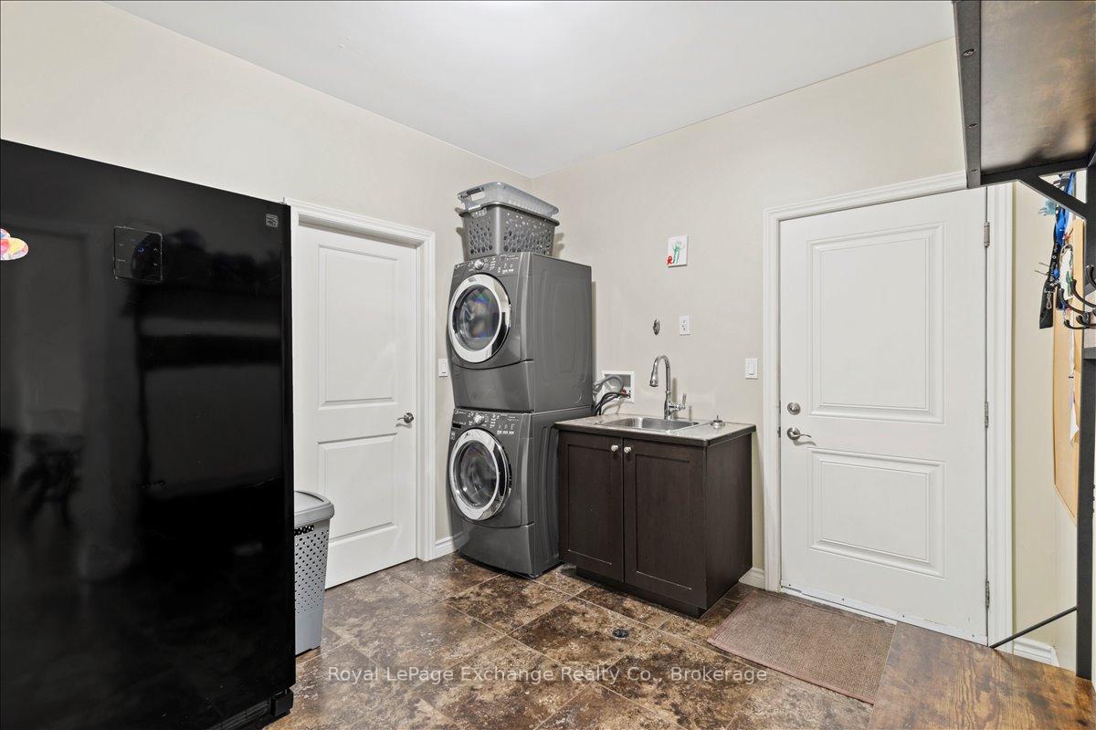 Photo 11 of 14 Kuehner Street, Kincardine — HOMEH
